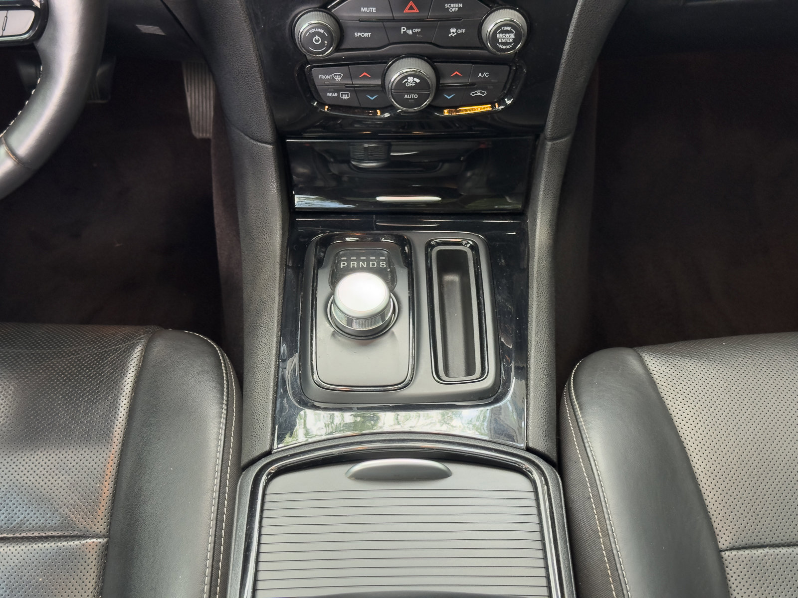 Used 2019 Chrysler 300 S w/ 300S Premium Group 2 RWD image 60