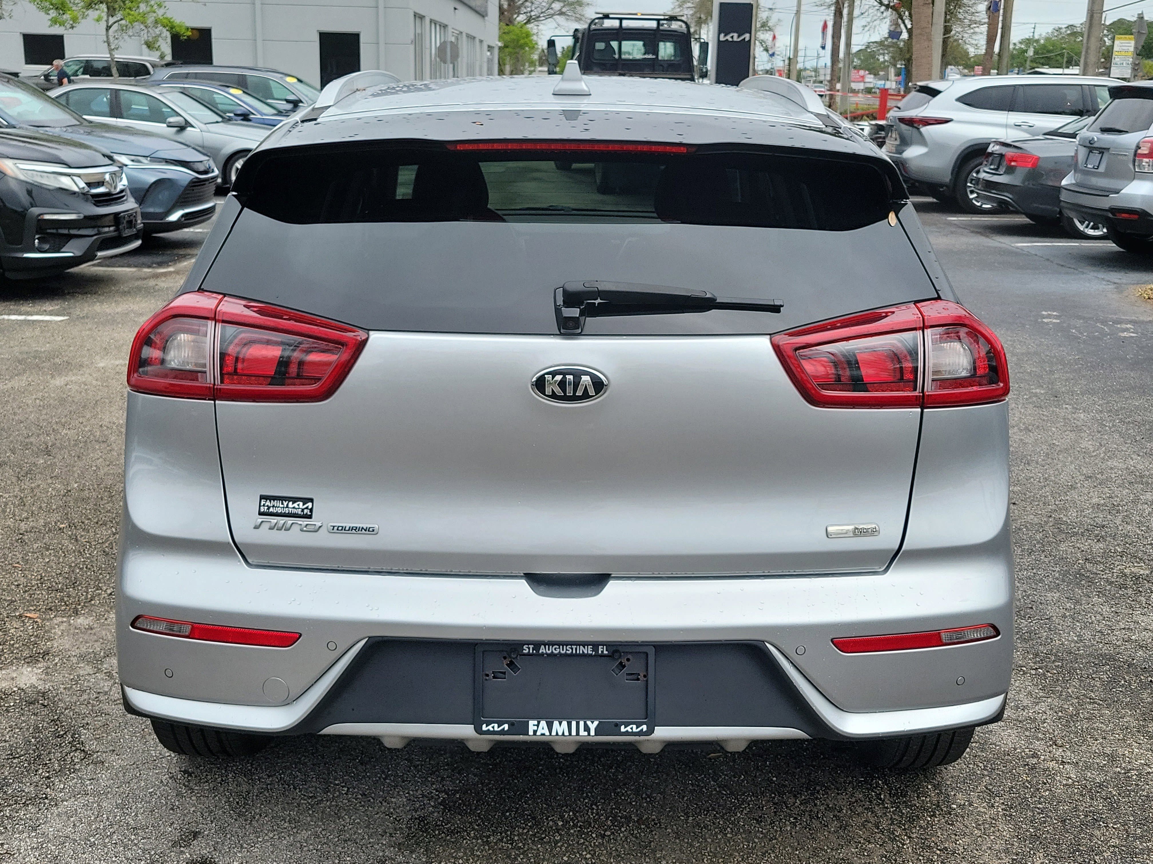 Used 2018 Kia Niro Touring FWD image 5