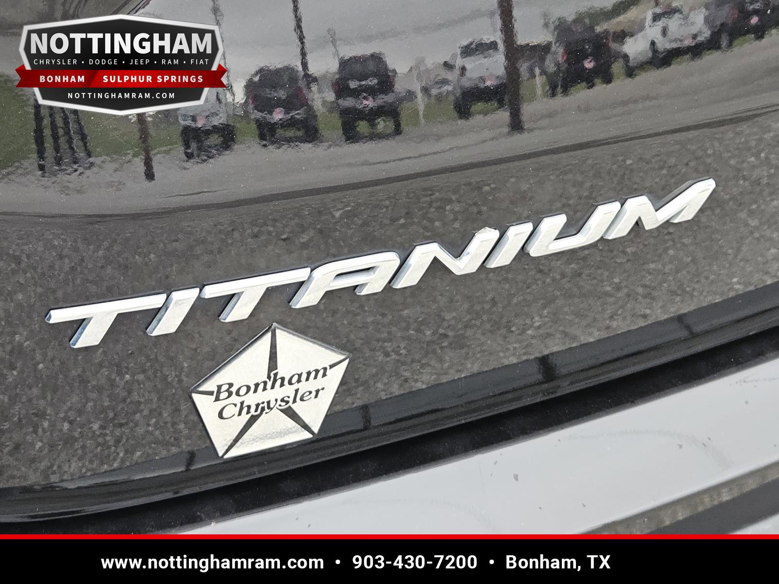 Used 2023 Ford Edge Titanium AWD/4WD image 8