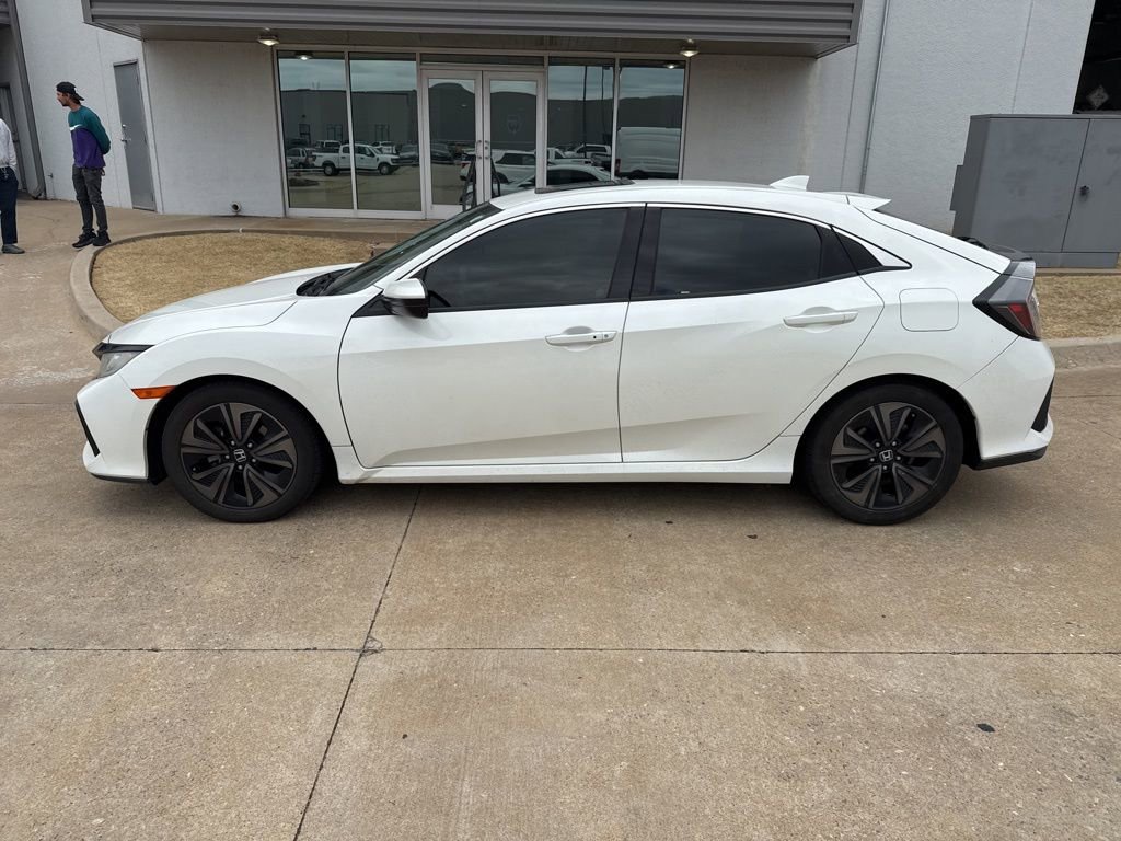 Used 2017 Honda Civic EX image 2