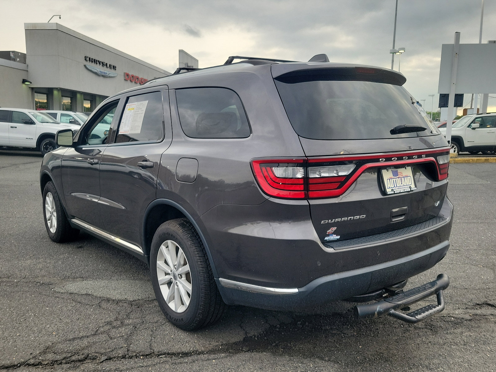 Certified 2020 Dodge Durango SXT image 4