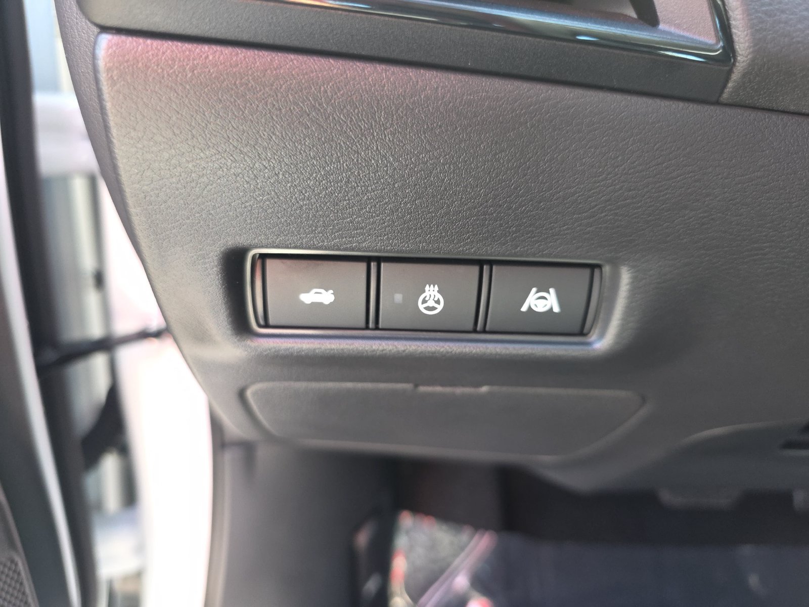 New 2027 Nissan Sentra SR w/ Floor Mat Package FWD image 15