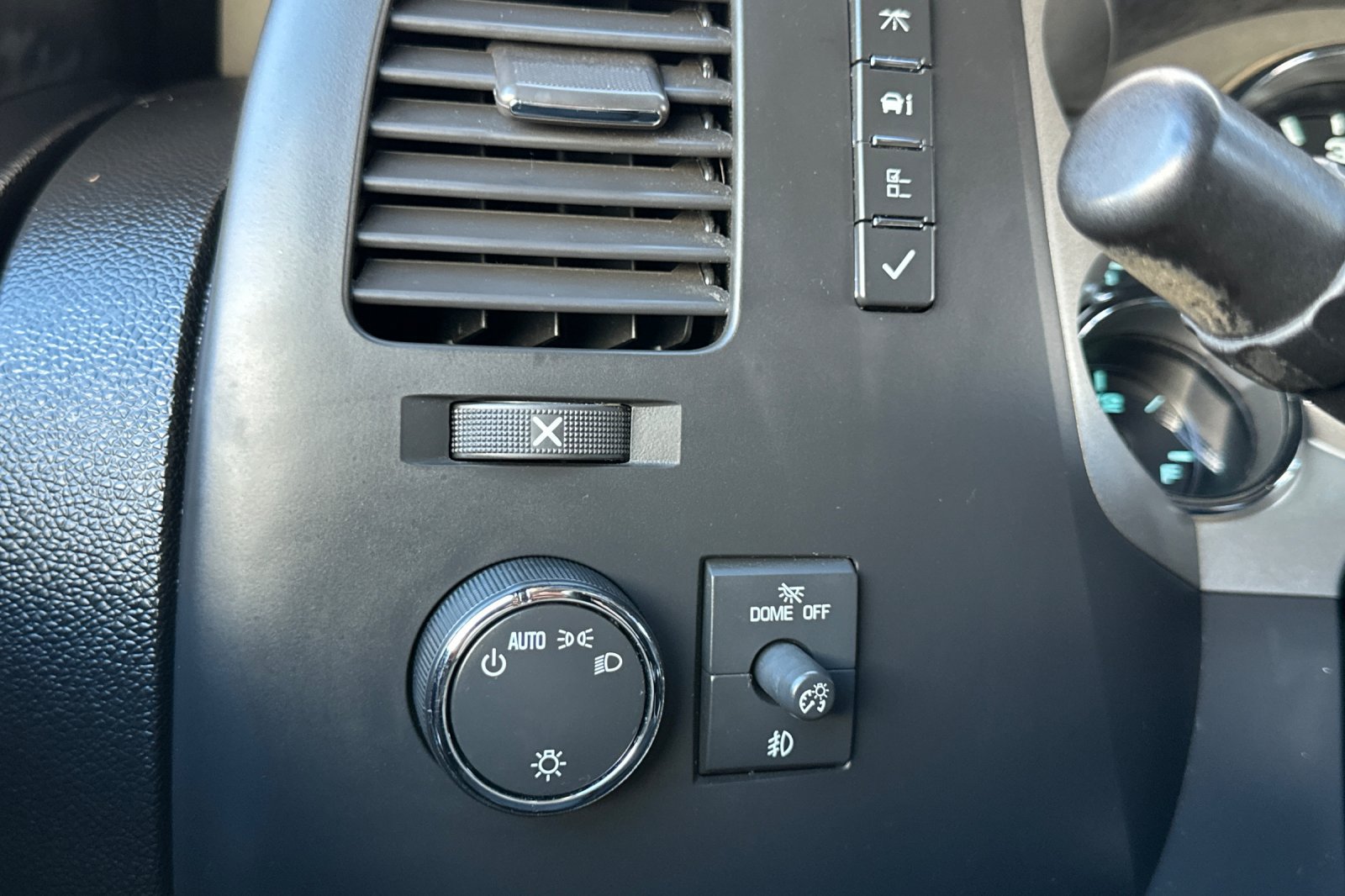 Used 2011 Chevrolet Silverado 1500 LT w/ All-Star Edition RWD image 35