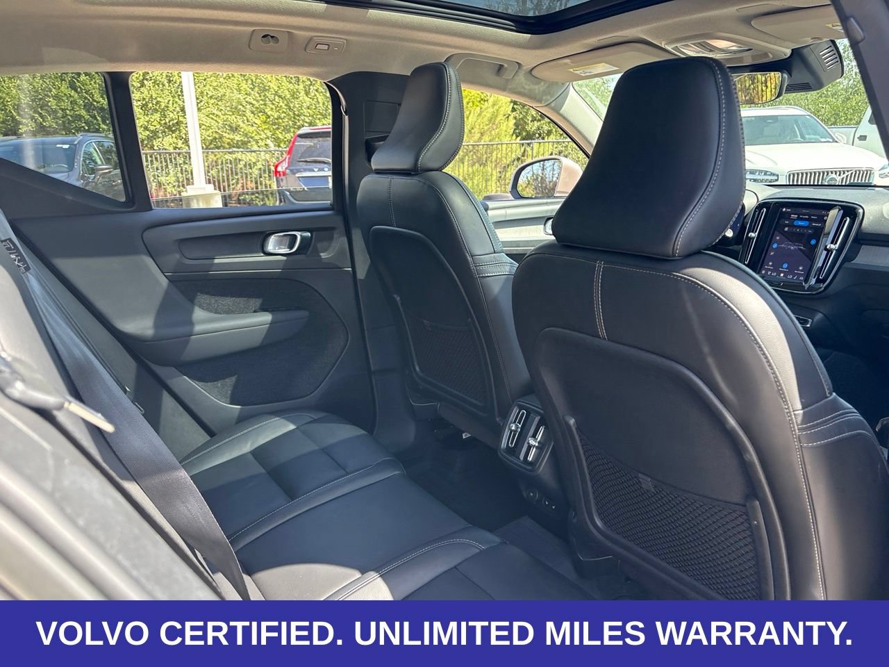 Certified 2024 Volvo XC40 B5 Plus w/ Protection Package Premier AWD/4WD image 12