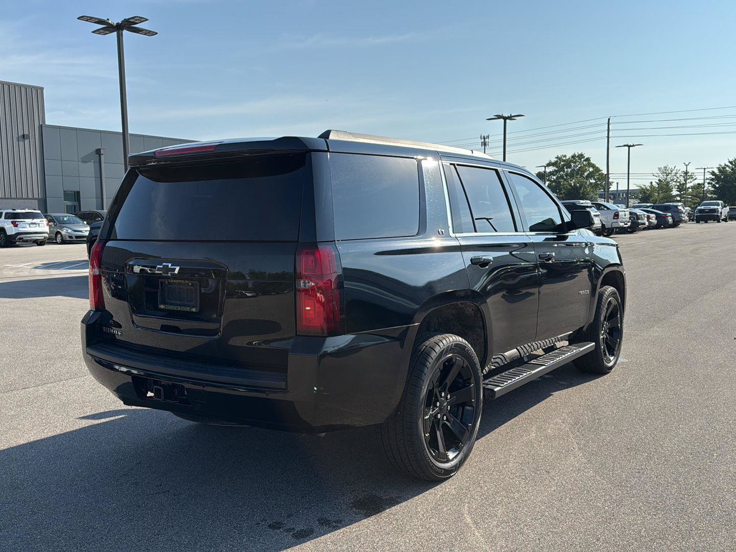 Used 2017 Chevrolet Tahoe LT AWD/4WD image 3
