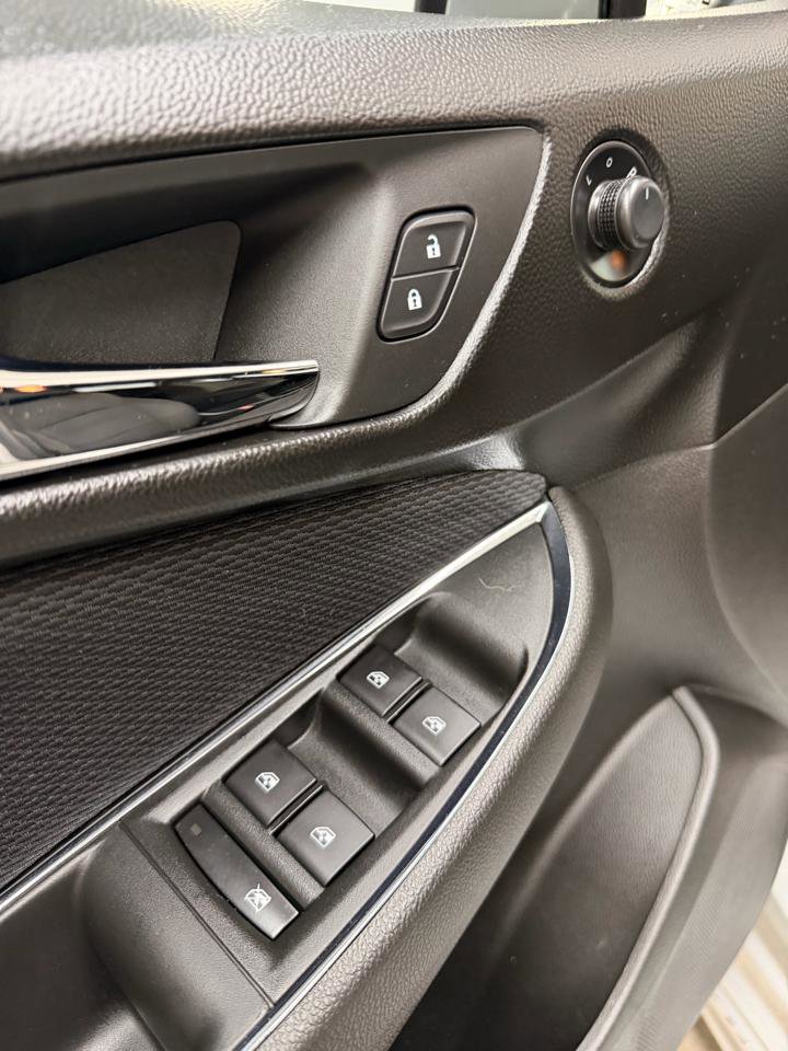 Used 2017 Chevrolet Cruze LT w/ RS Package image 14