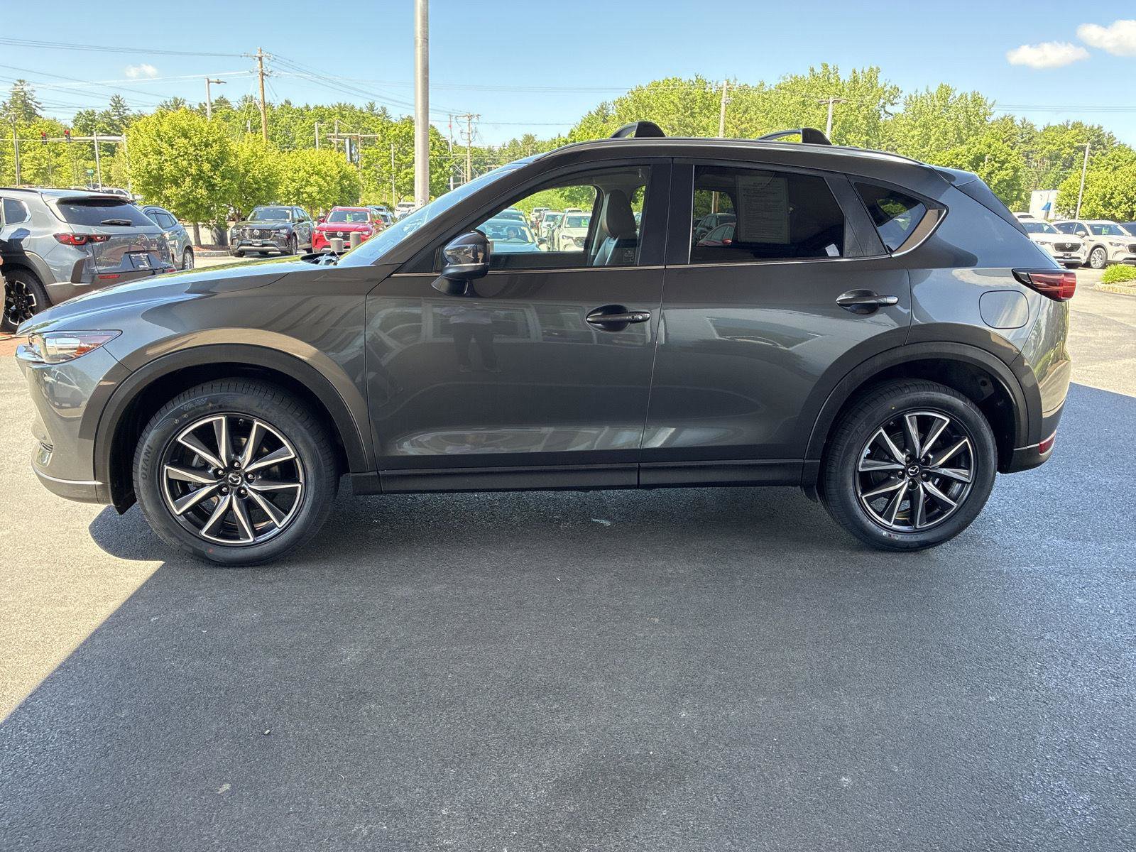 Used 2018 MAZDA CX-5 Touring w/ Preferred Equipment Package AWD/4WD image 4