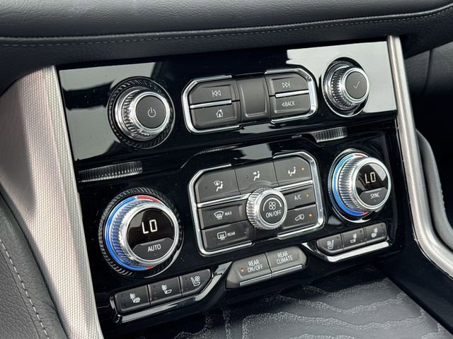 Used 2024 GMC Yukon Denali AWD/4WD image 22