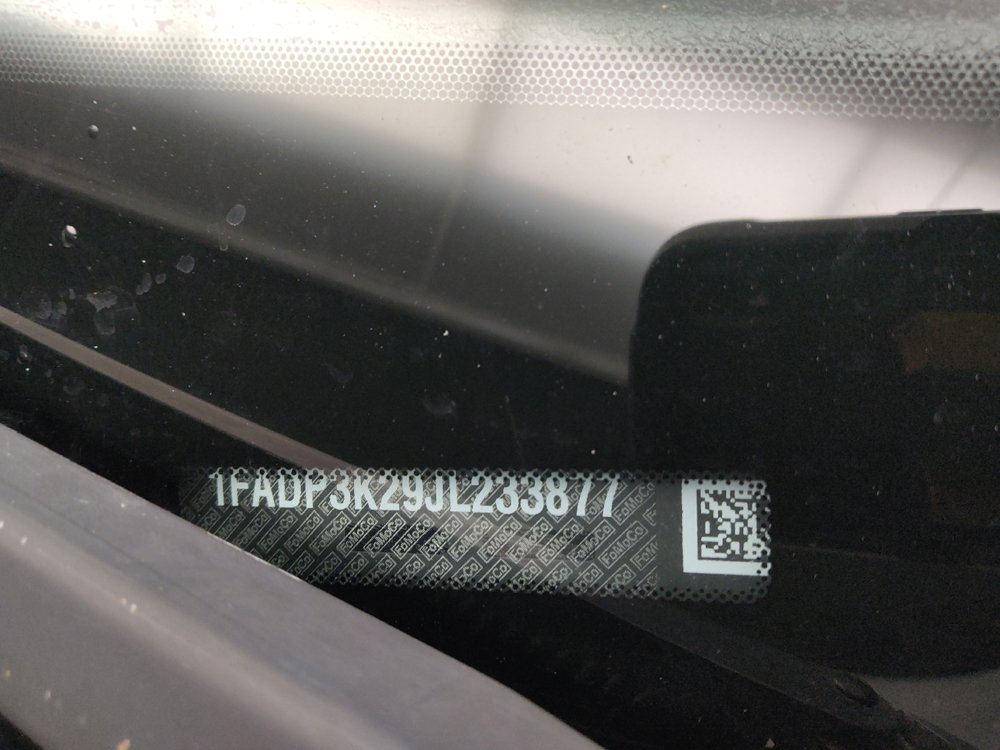 Used 2018 Ford Focus SE w/ Cold Weather Package FWD image 33
