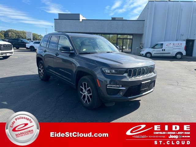 Used 2023 Jeep Grand Cherokee Limited w/ Luxury Tech Group II AWD/4WD image 1