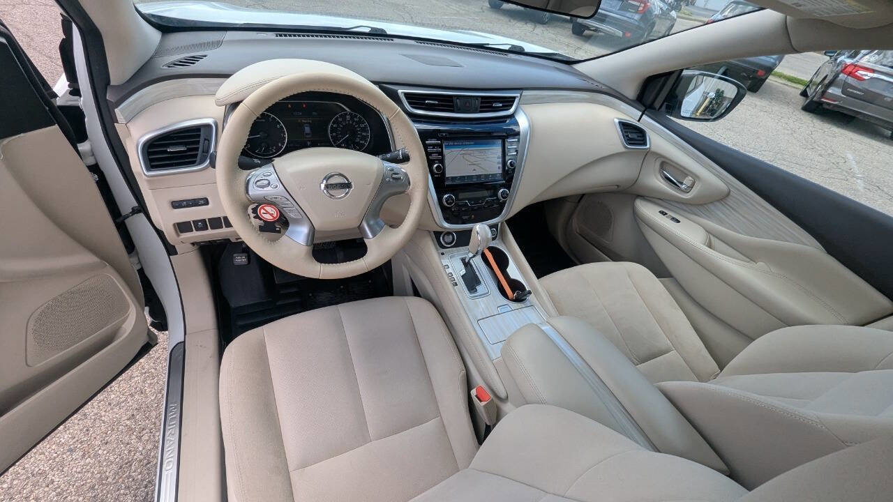 Used 2016 Nissan Murano SV w/ Cargo Package FWD image 17