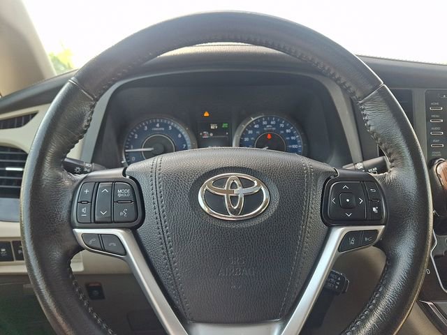 Used 2019 Toyota Sienna XLE w/ XLE Navigation Package AWD/4WD image 21