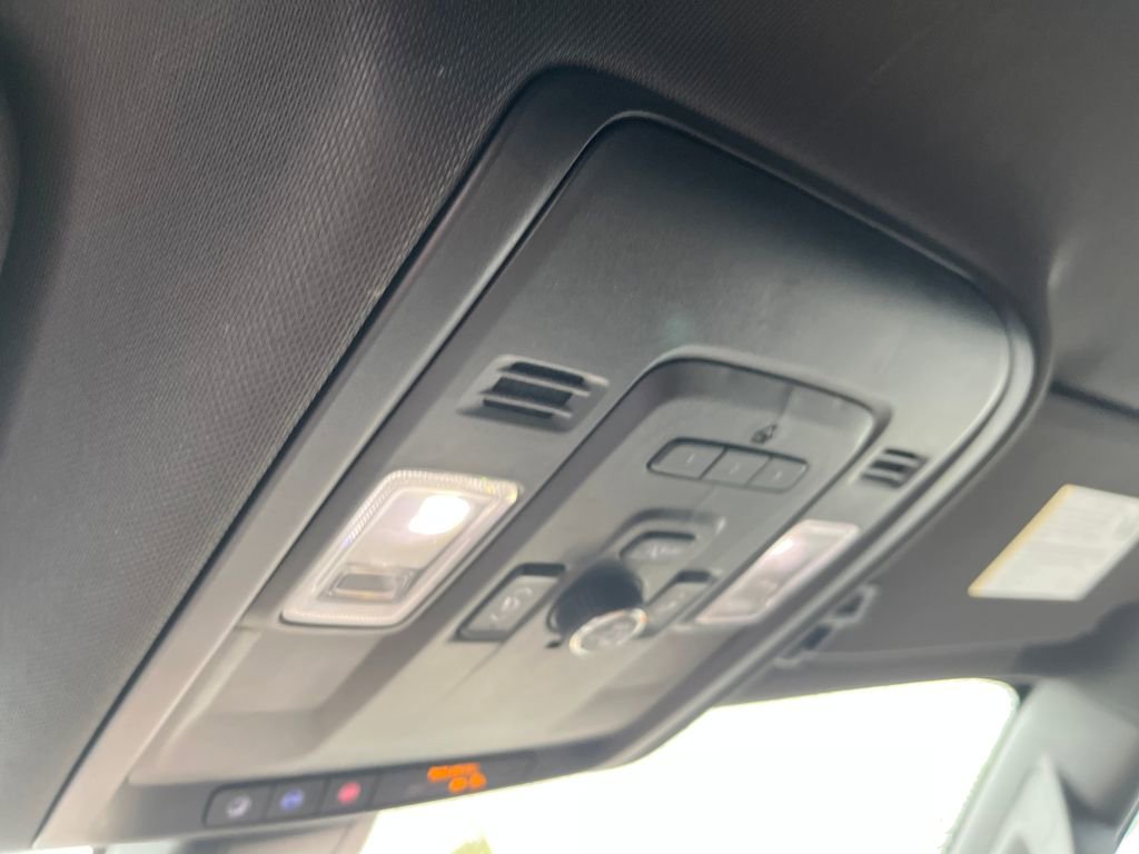 Used 2021 Chevrolet Suburban High Country image 21