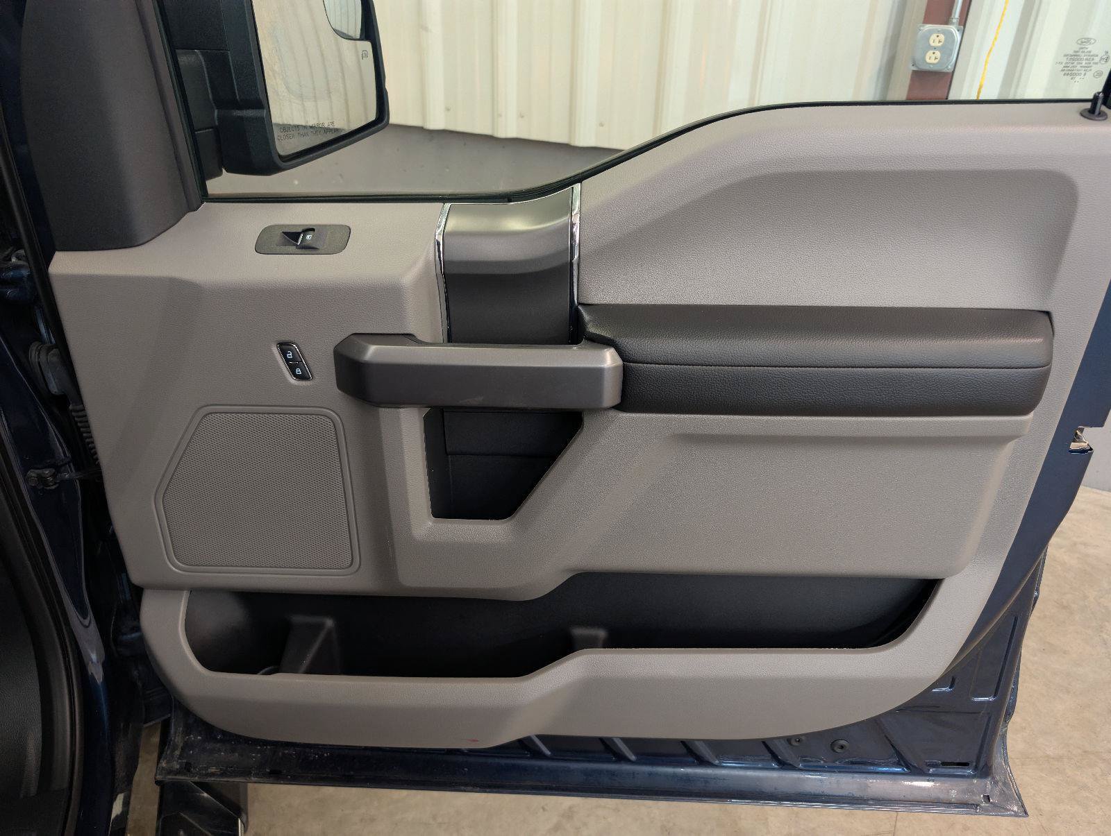 Used 2019 Ford F150 XLT w/ Equipment Group 302A Luxury AWD/4WD image 33