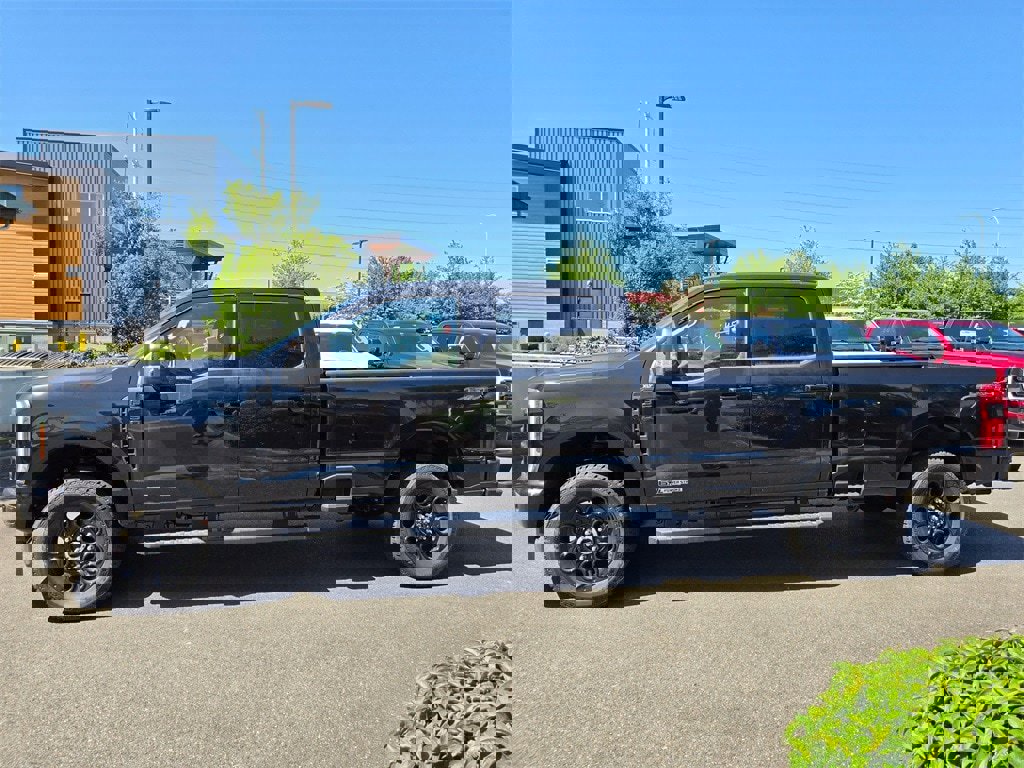 New 2025 Ford F350 XLT w/ Black Appearance Package image 8