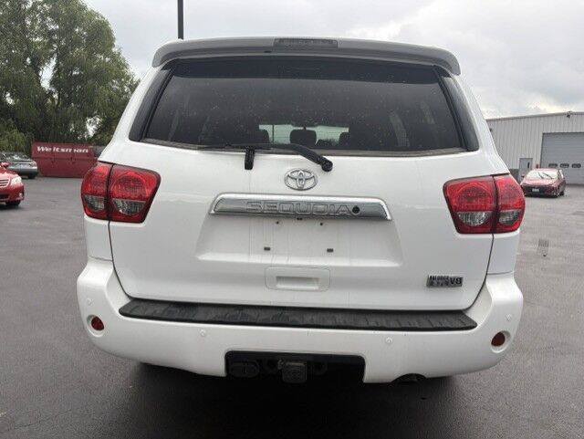 Used 2015 Toyota Sequoia Limited AWD/4WD image 13