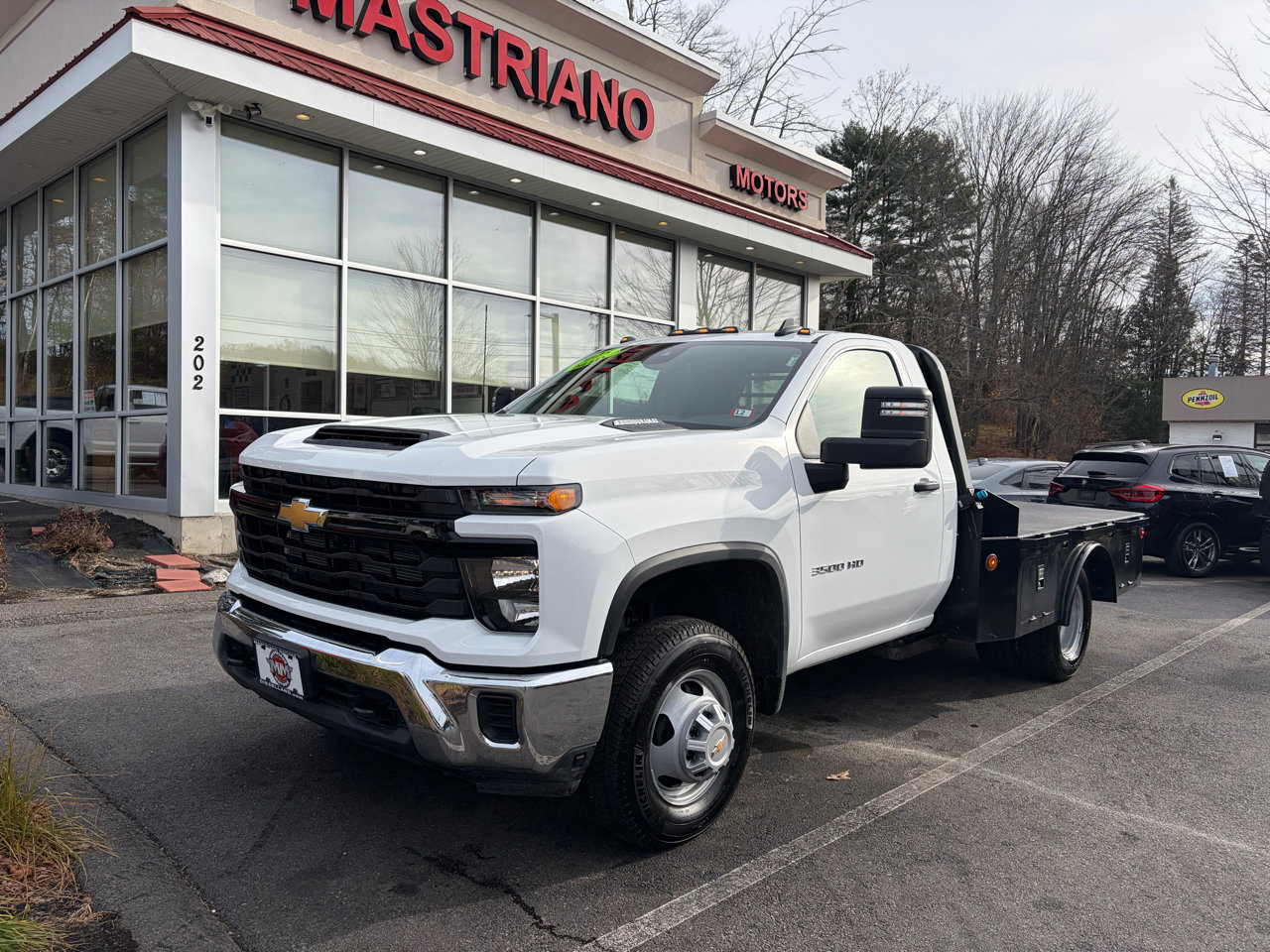 Used 2025 Chevrolet Silverado 3500 W/T w/ WT Convenience Package image 2