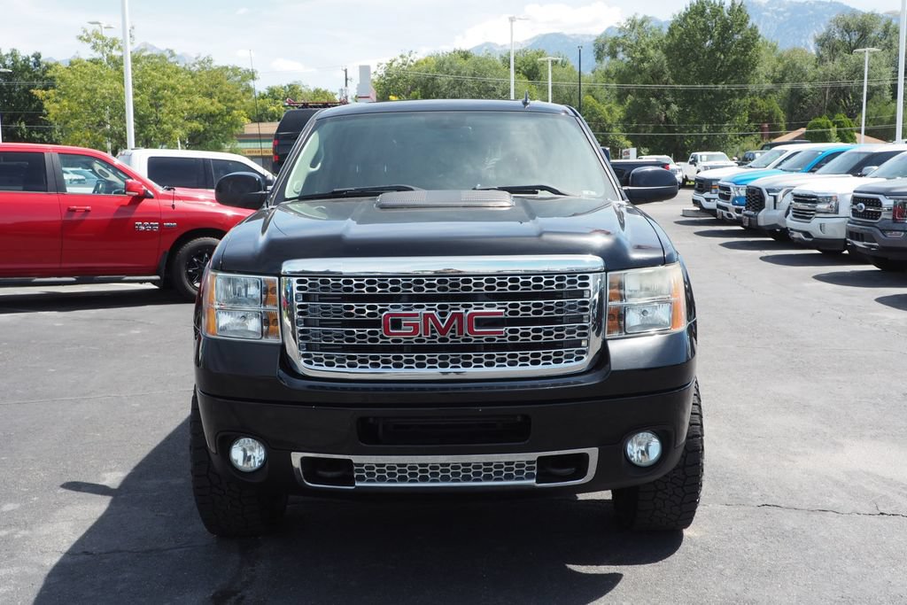 Used 2013 GMC Sierra 2500 Denali AWD/4WD image 2
