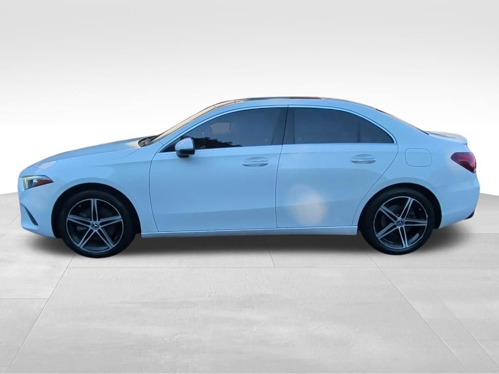 Used 2019 Mercedes-Benz A 220 4MATIC image 2