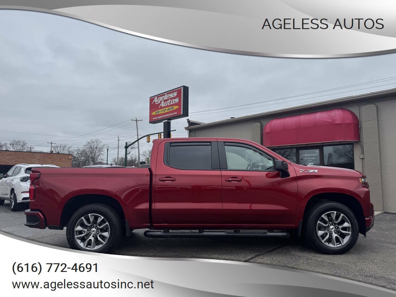 Used 2021 Chevrolet Silverado 1500 RST AWD/4WD image 1
