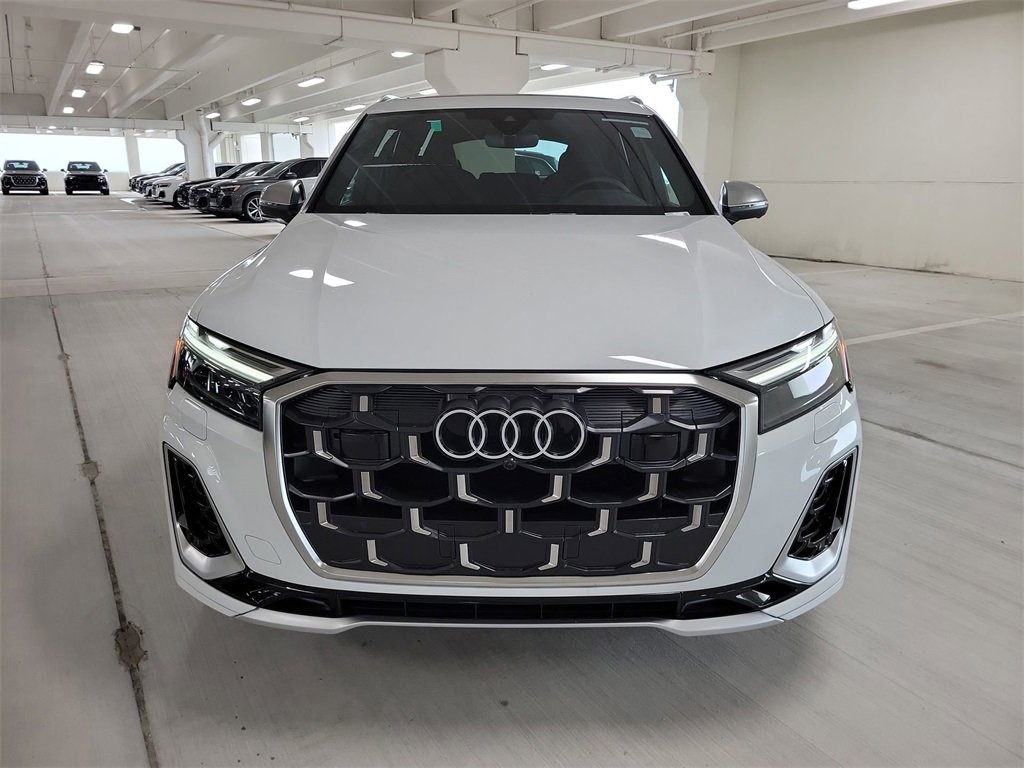New 2025 Audi SQ7 Premium Plus image 3