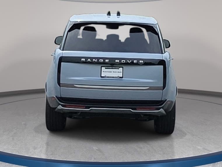 New 2026 Land Rover Range Rover Long Wheelbase SE AWD/4WD image 6