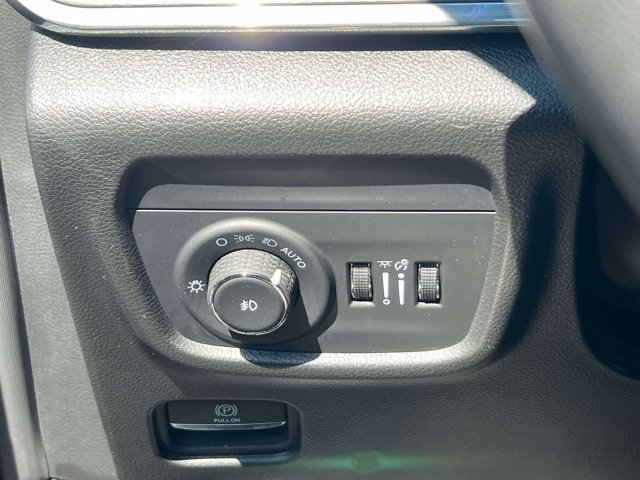 Used 2025 Jeep Grand Cherokee L Overland AWD/4WD image 19