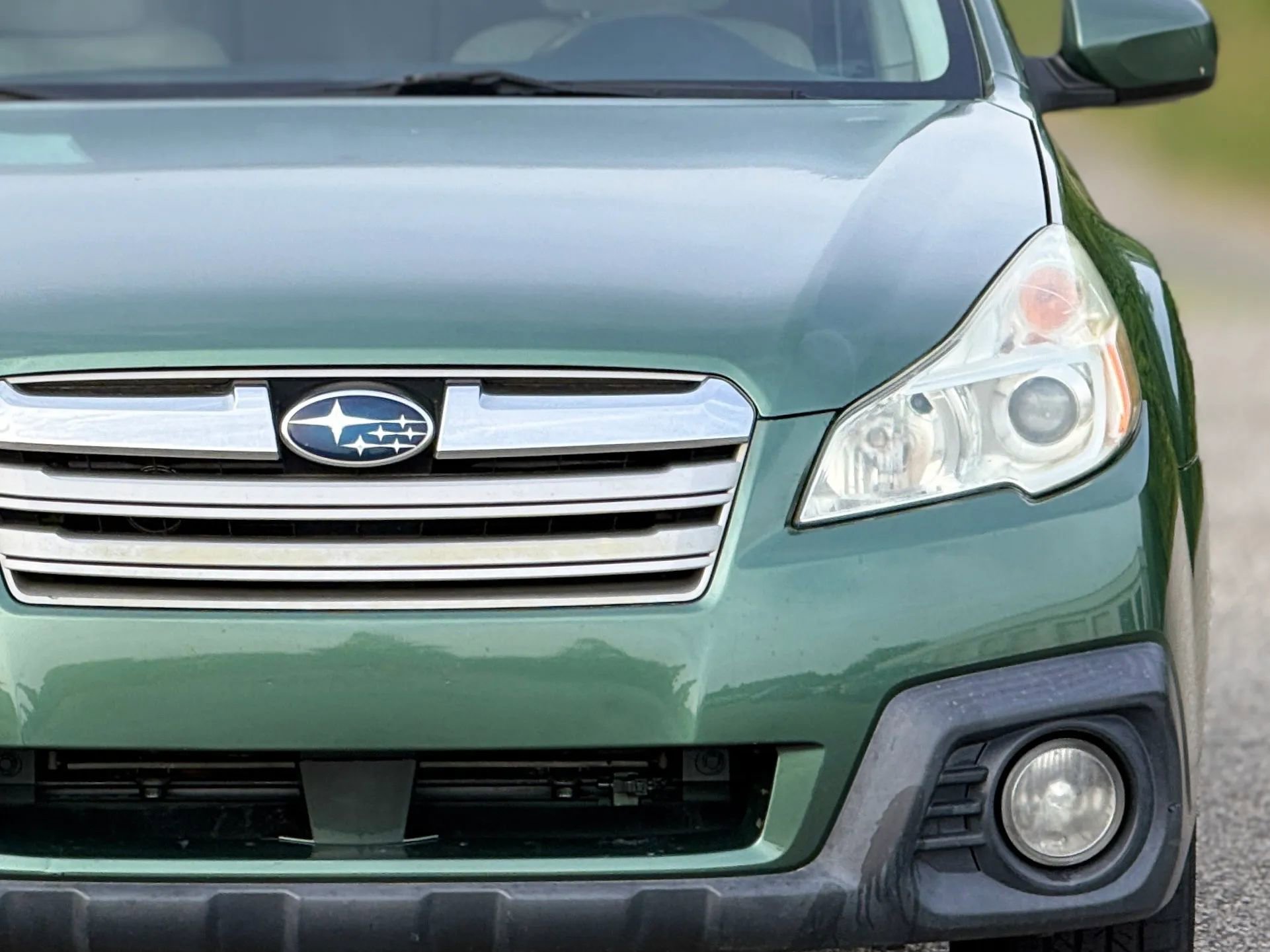 Used 2013 Subaru Outback 2.5i Premium AWD/4WD image 12