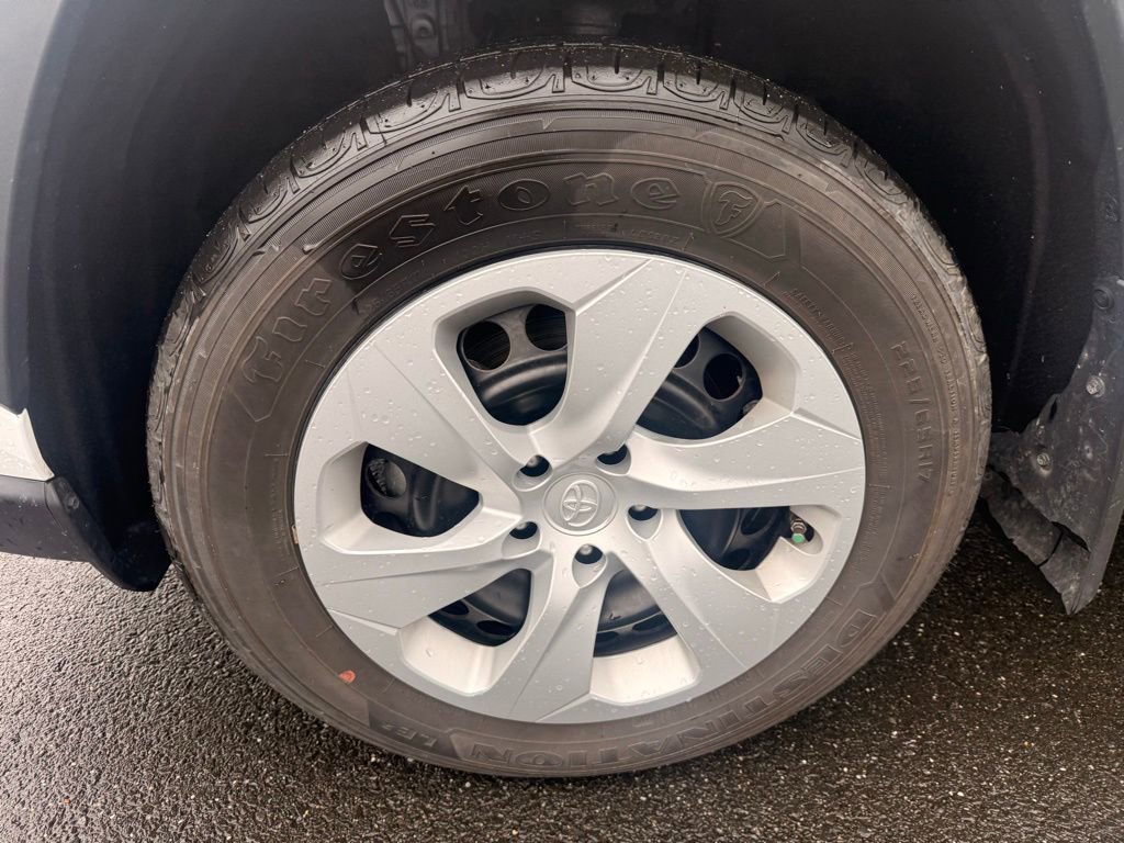 Used 2024 Toyota RAV4 LE image 24