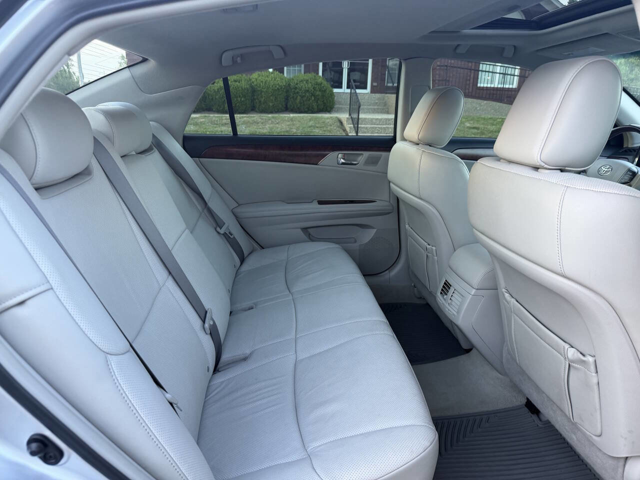 Used 2011 Toyota Avalon Limited FWD image 21