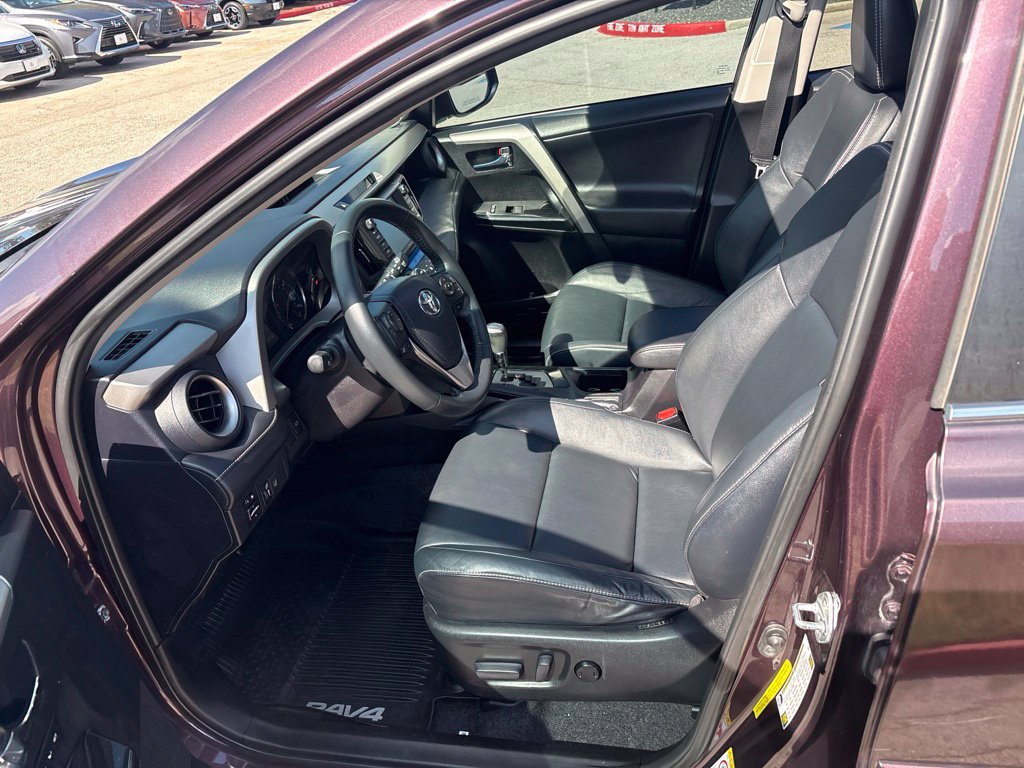 Used 2016 Toyota RAV4 Limited FWD image 17