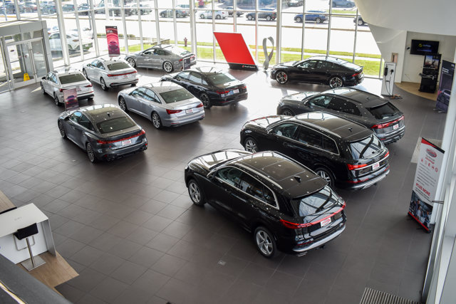 Used 2023 Audi SQ5 Premium Plus w/ Premium Plus Package AWD/4WD image 3