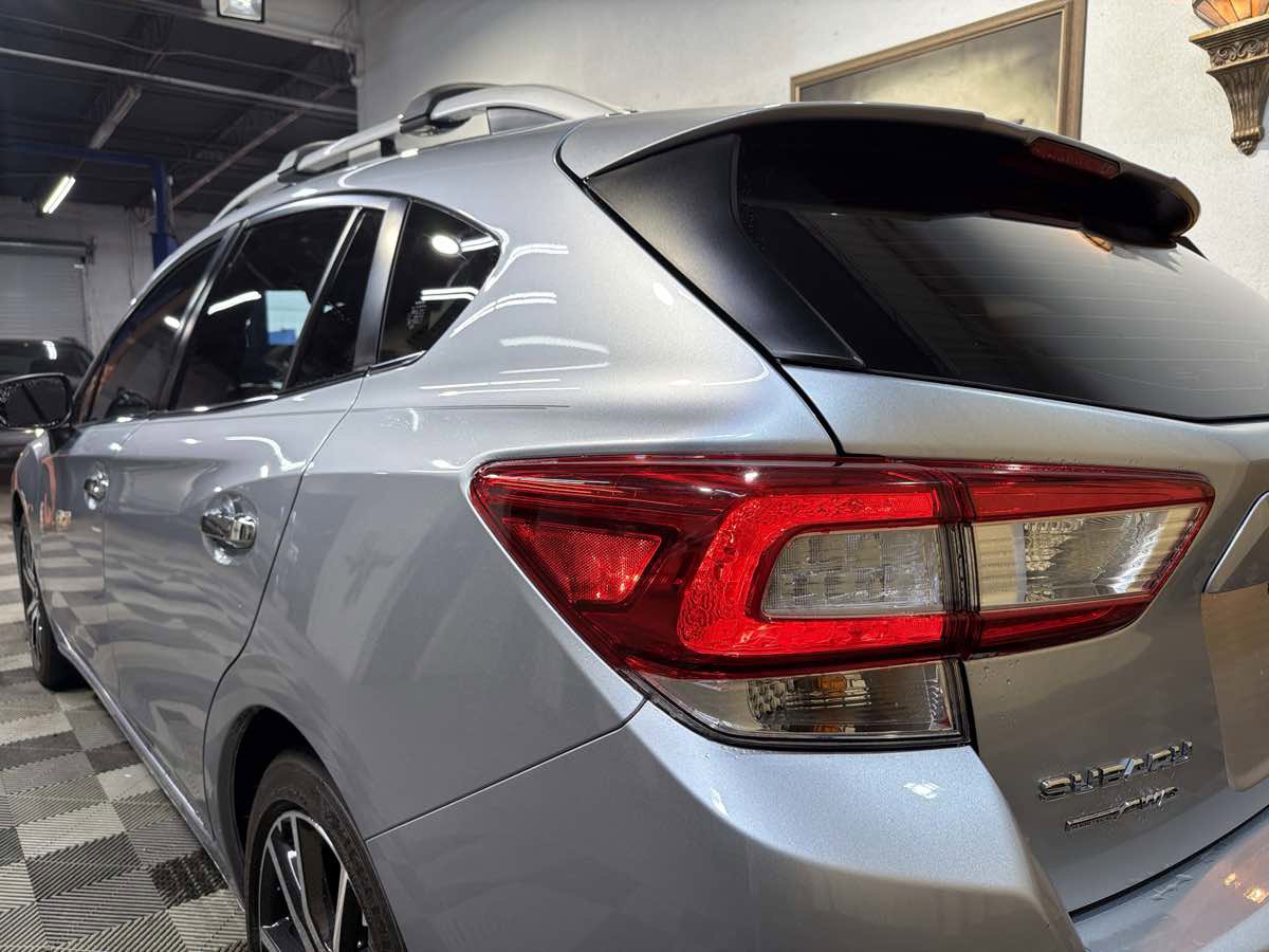 Used 2017 Subaru Impreza 2.0i Limited image 9