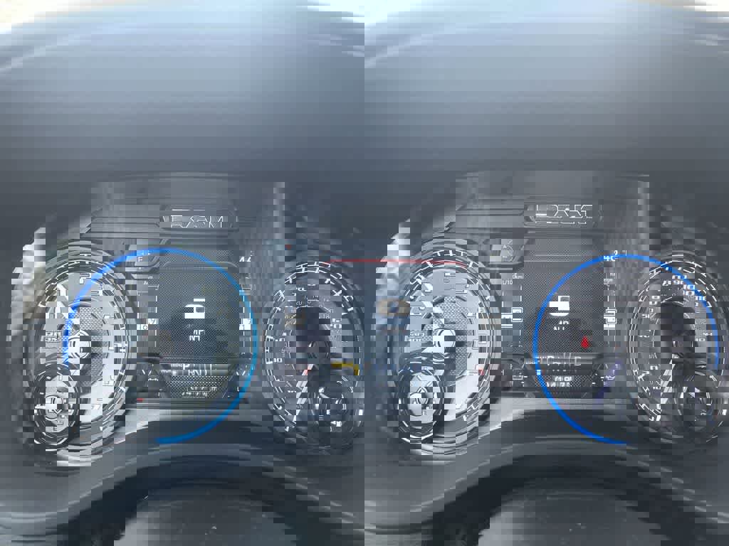 Used 2022 RAM 1500 Limited w/ Body-Colour Bumper Group image 8