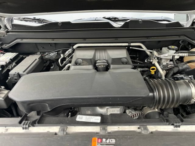 Used 2023 Chevrolet Colorado ZR2 w/ ZR2 Convenience Package III AWD/4WD image 37
