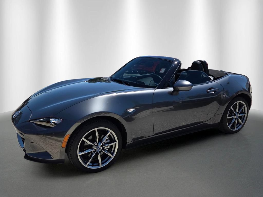 Used 2023 MAZDA MX-5 Miata Grand Touring RWD image 2