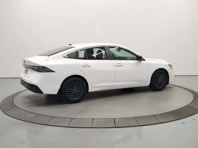 Used 2026 Nissan Sentra SV w/ SV Convenience Package FWD image 8