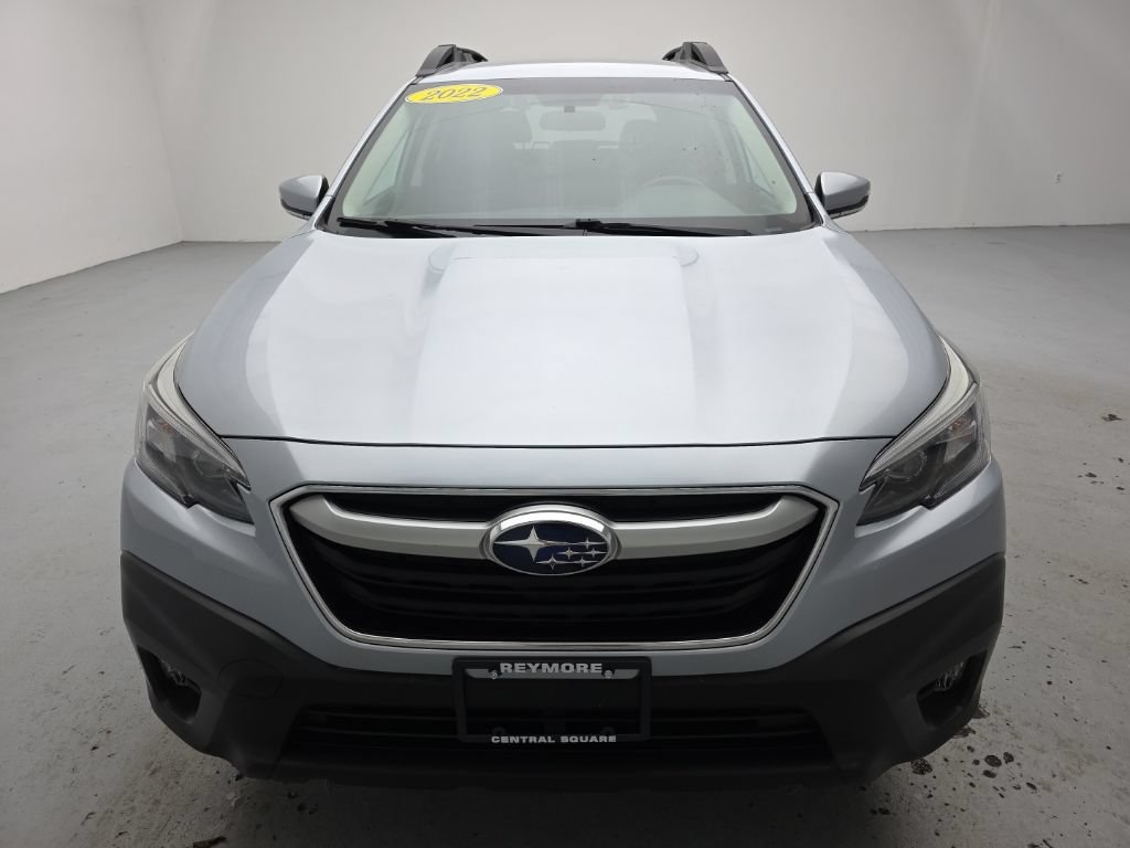 Used 2022 Subaru Outback Premium AWD/4WD image 3