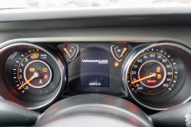 Used 2020 Jeep Wrangler Sport image 16