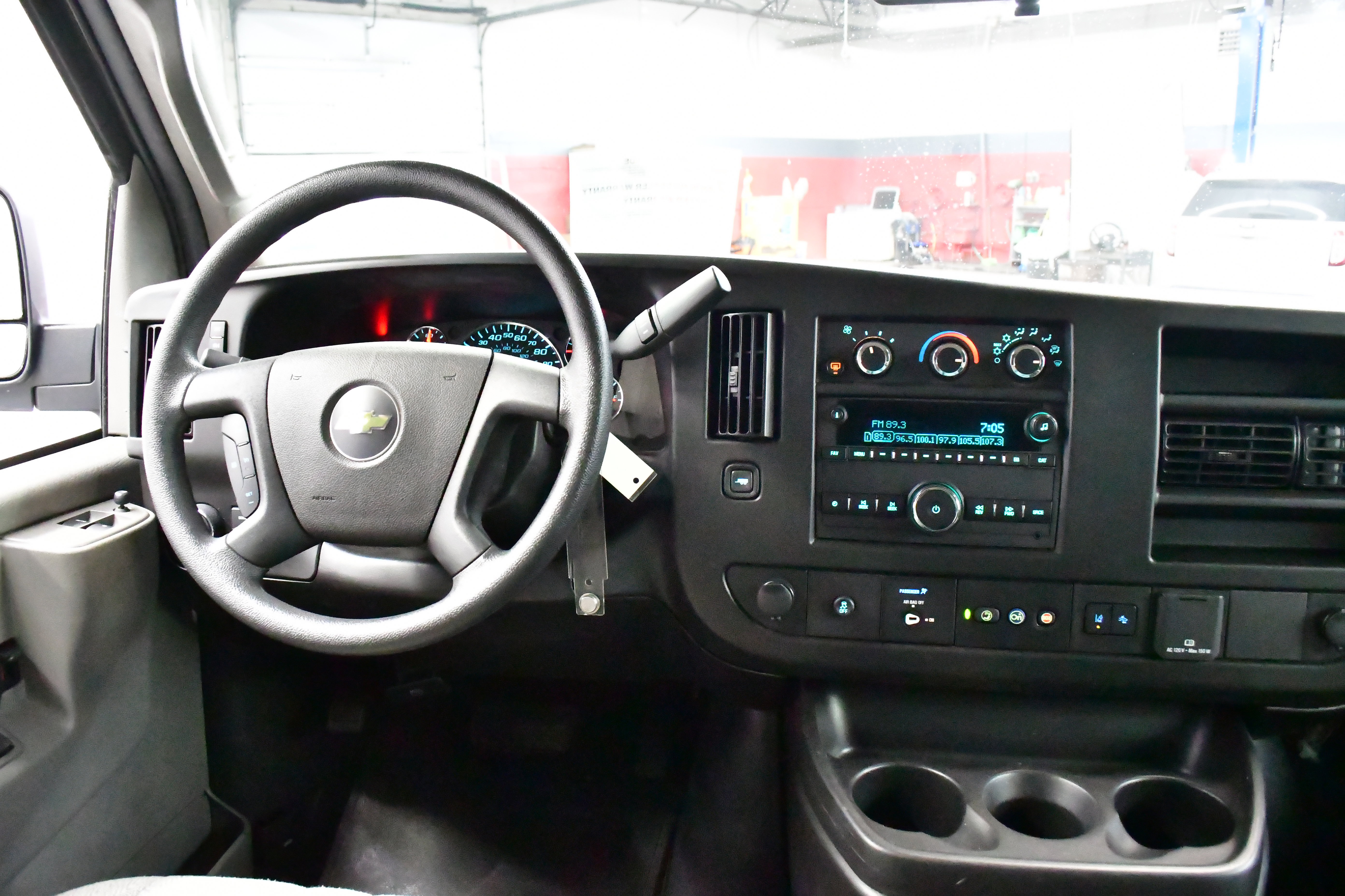 Used 2023 Chevrolet Express 3500 LT w/ LT Preferred Equipment Group image 38