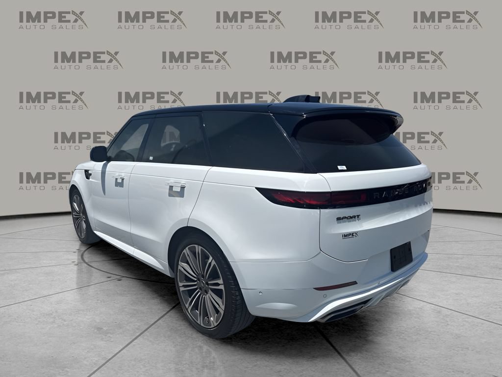 Used 2024 Land Rover Range Rover Sport Dynamic SE AWD/4WD image 3