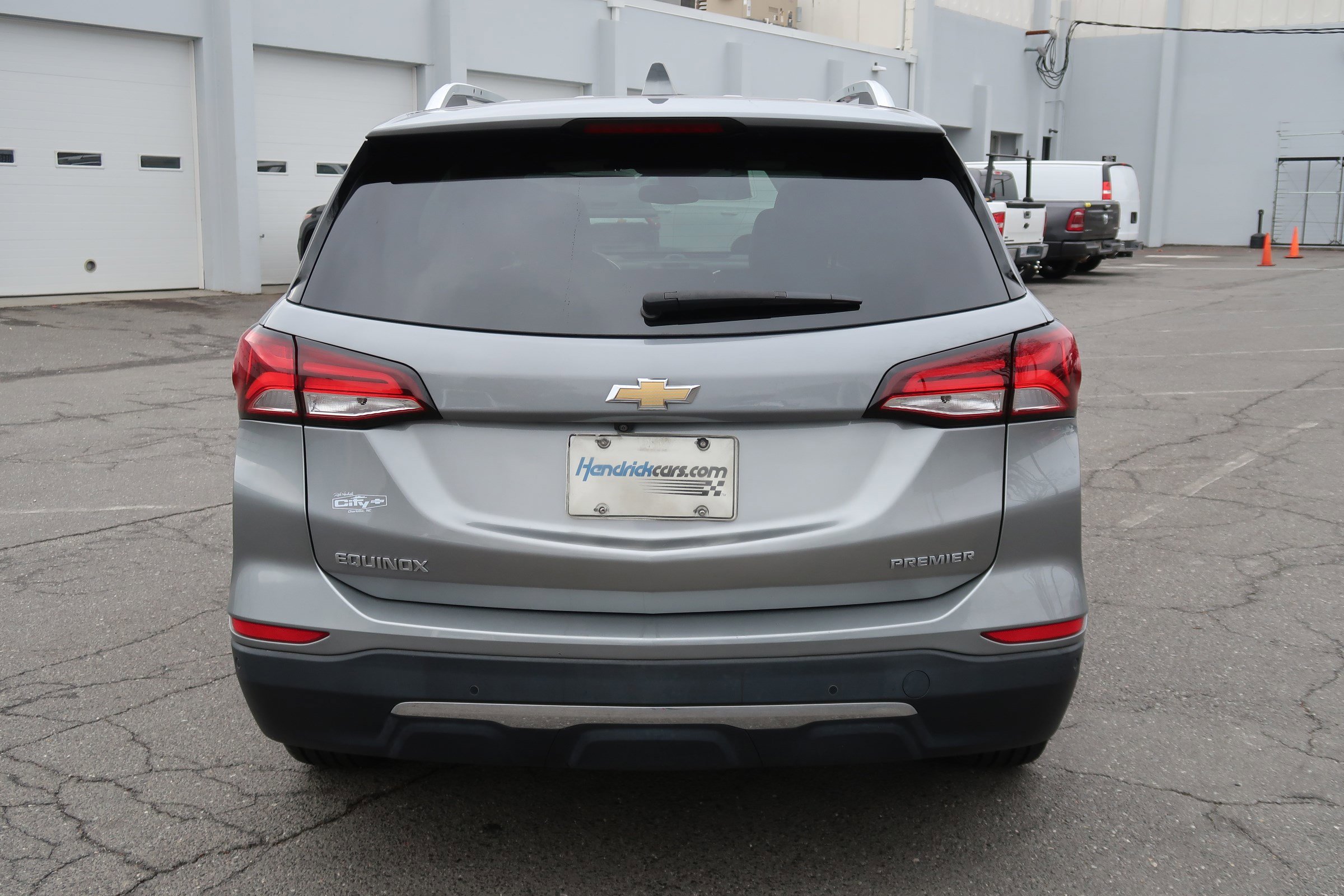 Used 2023 Chevrolet Equinox Premier image 9
