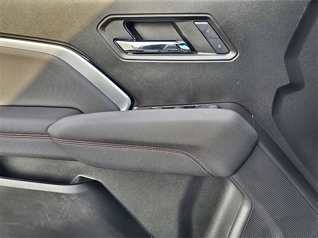 Used 2024 Chevrolet Colorado Z71 w/ Z71 Convenience Package 2 image 17