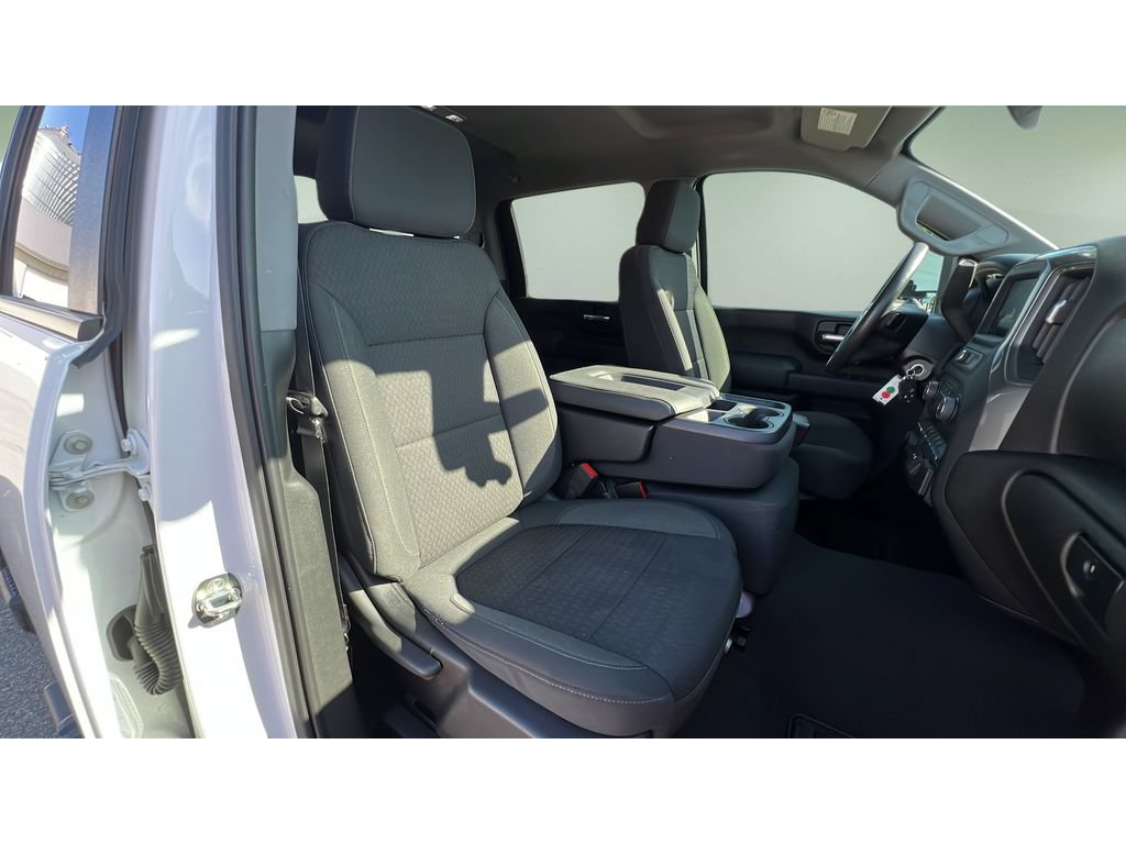 Certified 2023 Chevrolet Silverado 2500 Custom w/ Custom Value Package AWD/4WD image 32