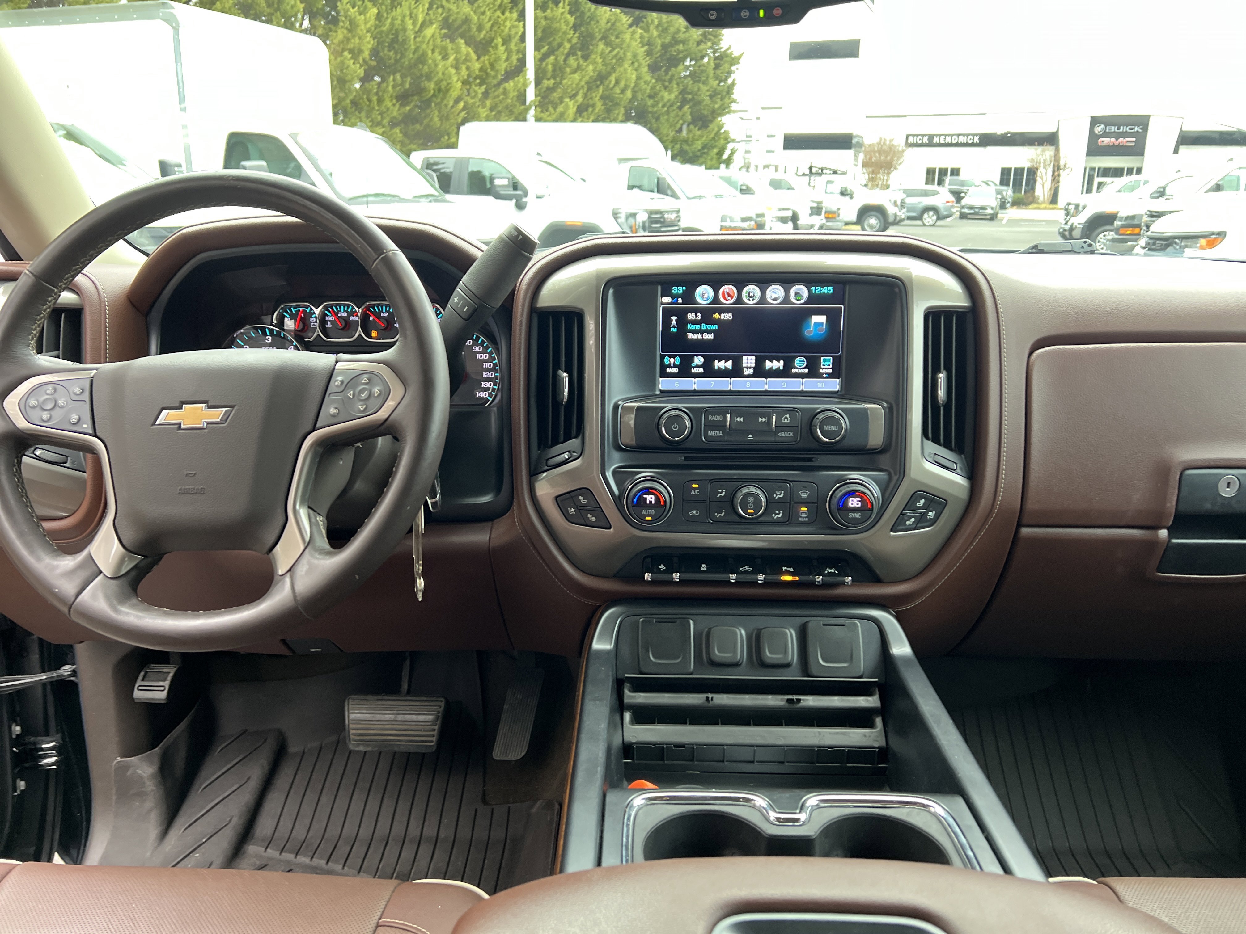 Used 2018 Chevrolet Silverado 1500 High Country image 29