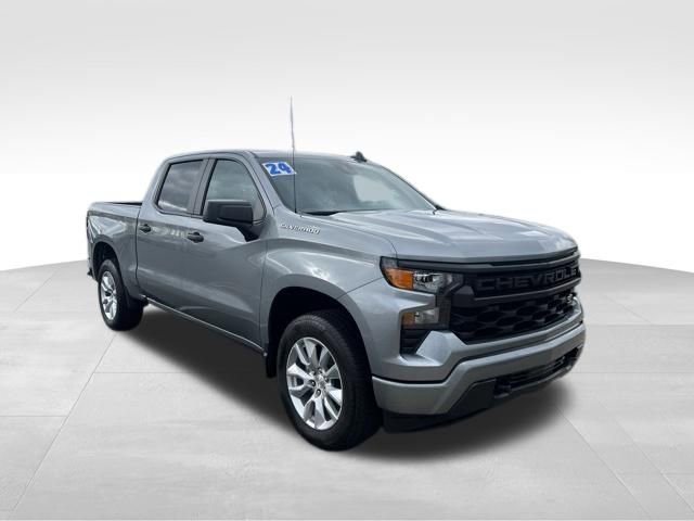 Used 2024 Chevrolet Silverado 1500 Custom image 3