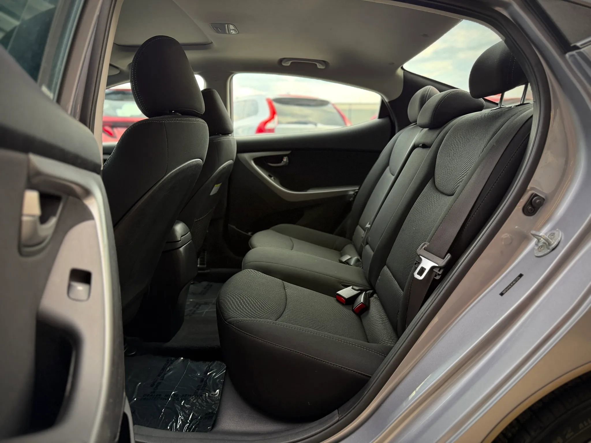 Used 2015 Hyundai Elantra SE w/ Option Group 03 FWD image 15