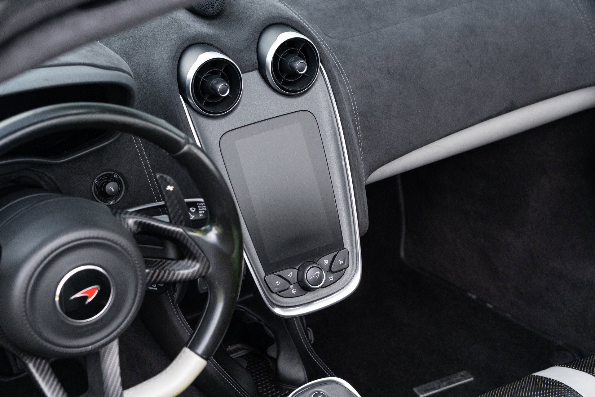 Used 2018 McLaren 570S Spider RWD image 42