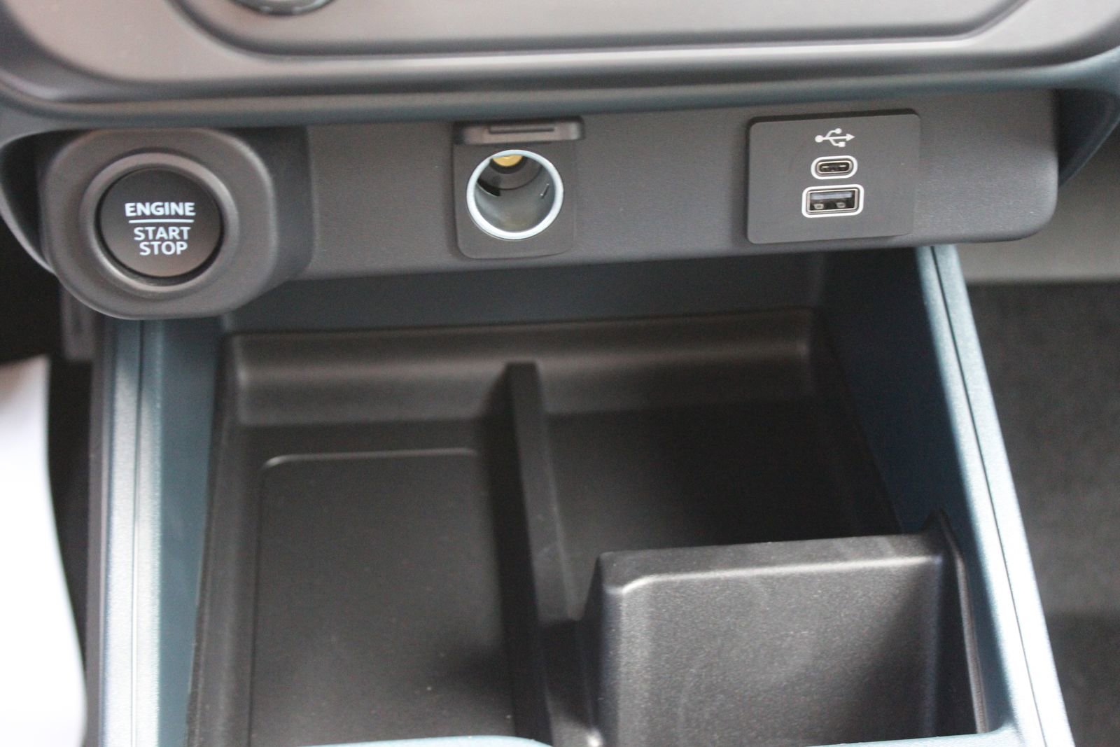 New 2025 Ford Maverick XLT w/ XLT Luxury Package image 25