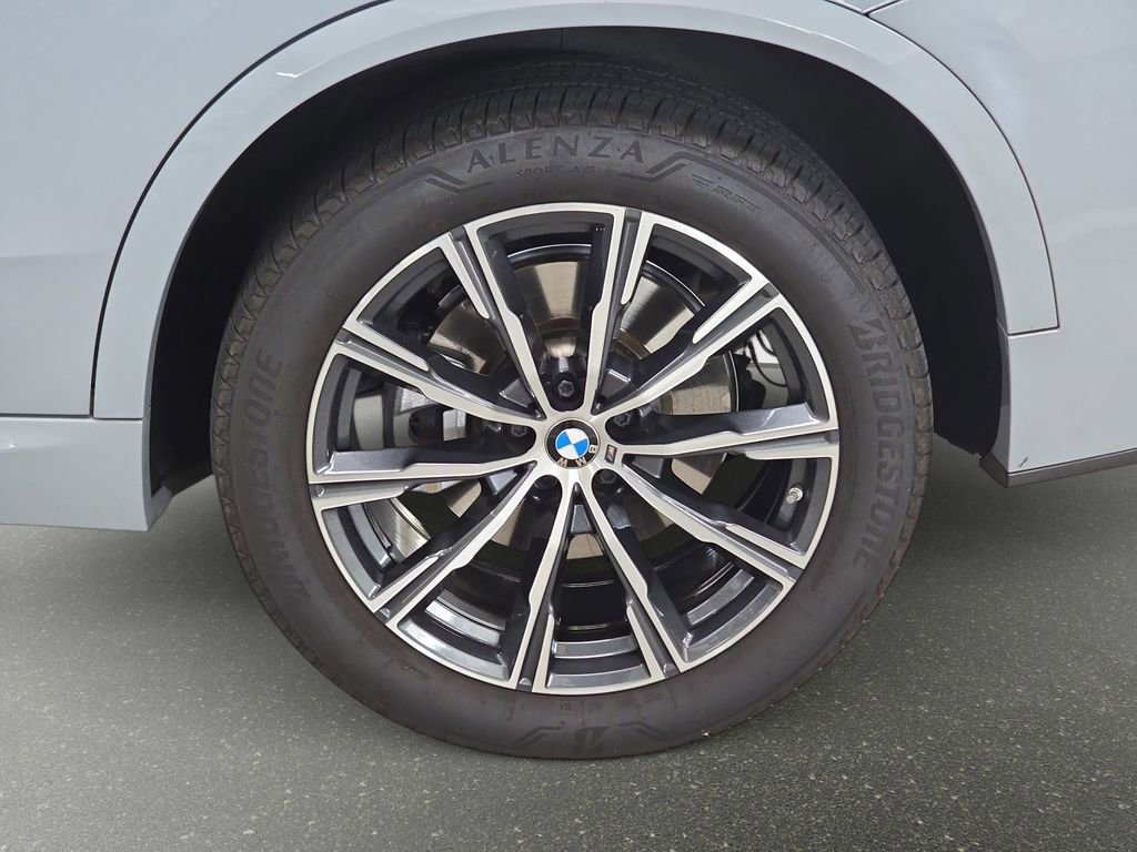 Used 2024 BMW X5 sDrive40i w/ M Sport Package image 31